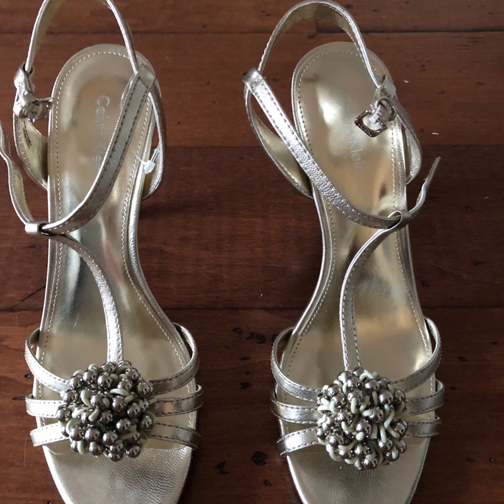 Heels - Picture 3 of 4